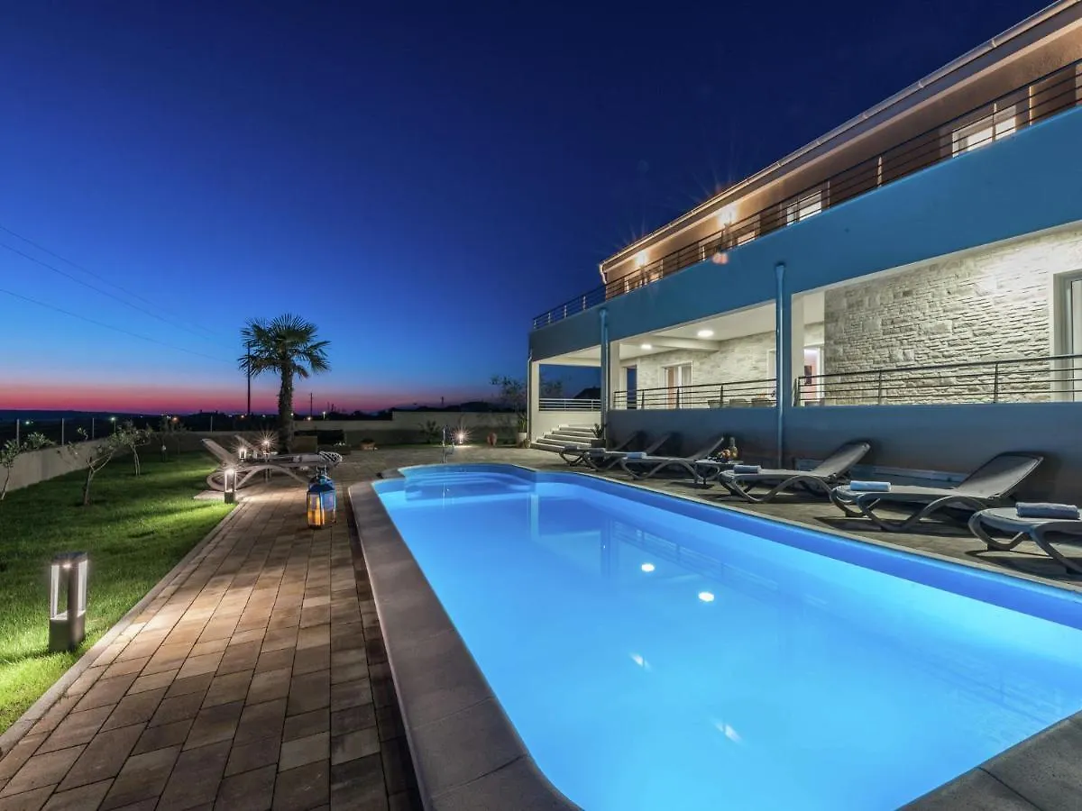 Lovely Villa In Debeljak With Heated Private Pool