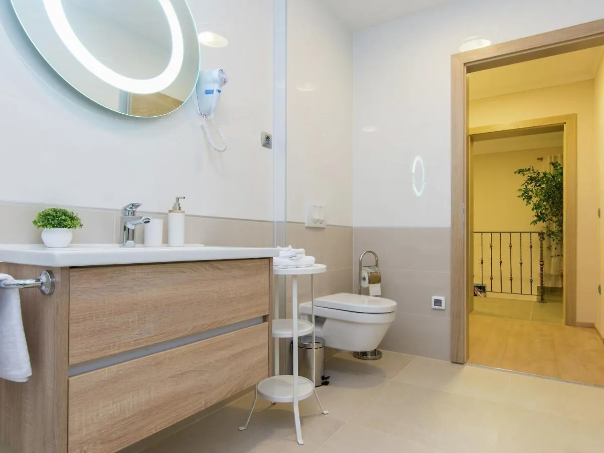 Lovely Villa In Debeljak With Heated Private Pool